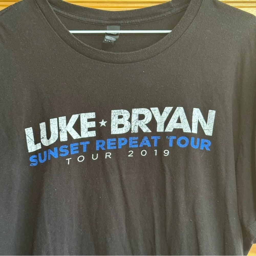 Luke Bryan Sunset Repeat Tour 2019 District Black and Blue Tour T-Shirt XL